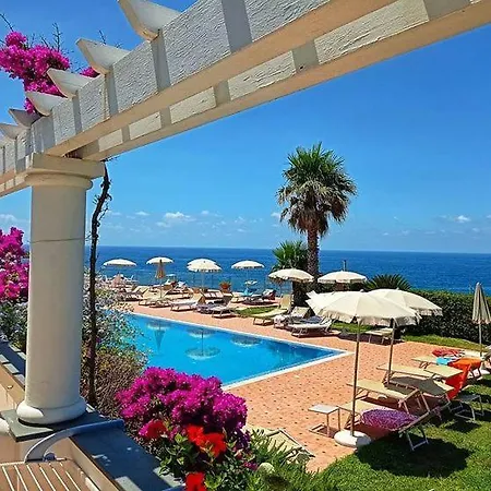 Albatros Hotel